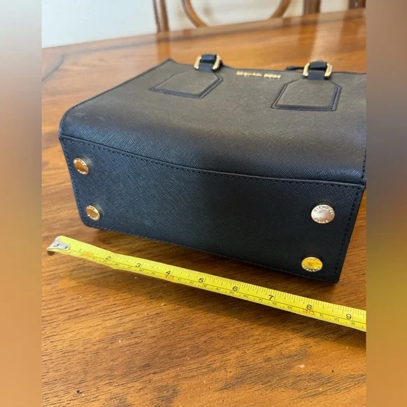 Michael Kors black medium satchel - Picture 4 of 9